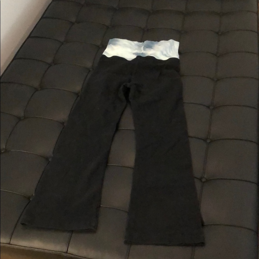 Hard Tail Flared Roll Down Waist Yoga Pants 25 in